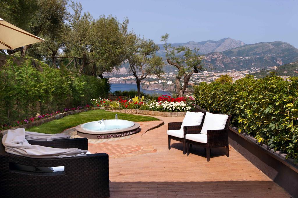 Hotel Bristol Sorrento Luaran gambar