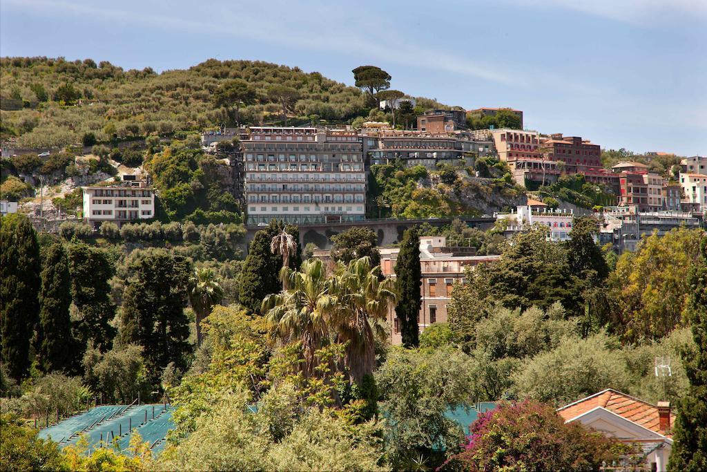 Hotel Bristol Sorrento Luaran gambar