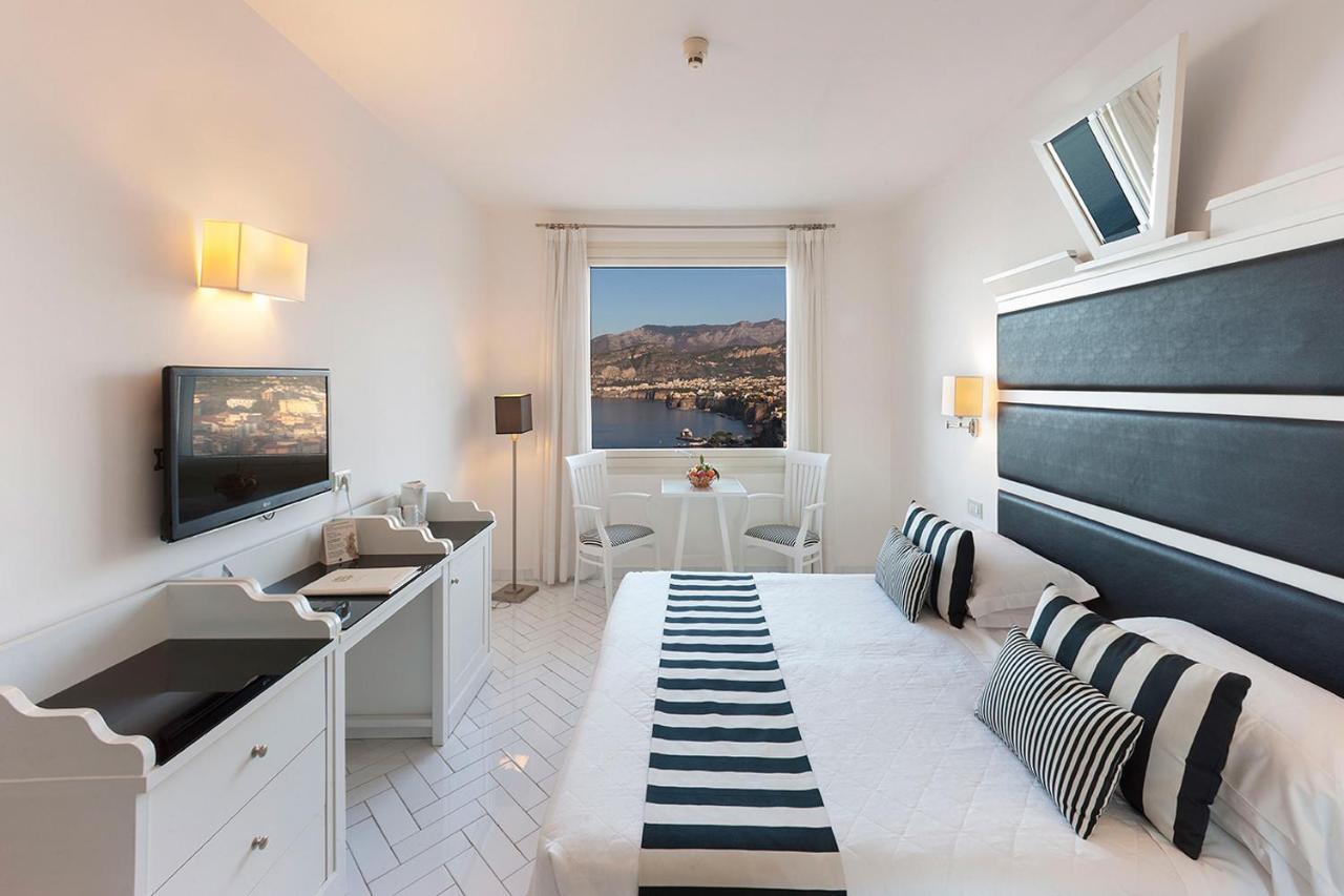 Hotel Bristol Sorrento Luaran gambar